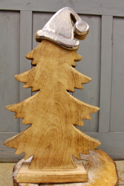 Tannenbaum aus Holz
